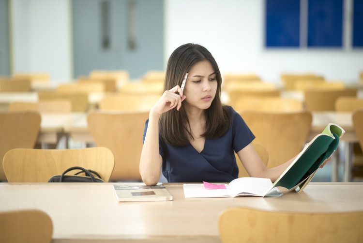 成都初中学生上不了职高怎么办_成都初中毕业考不上高中可以上什么学校