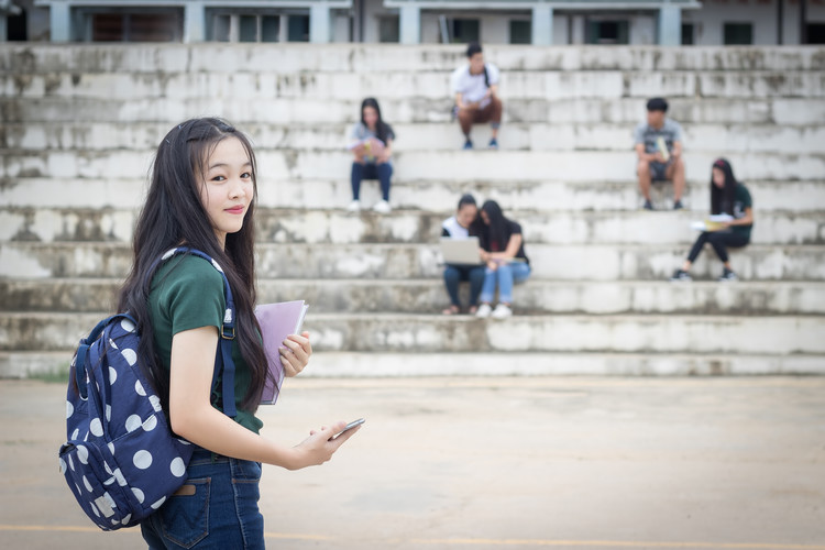 成都东站到希望职业学校怎么走_成都希望职业学校离地铁站好远