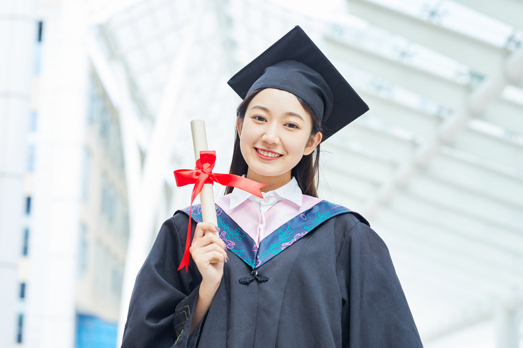 适合女生初中学的专业_初中女生最适合学的专业