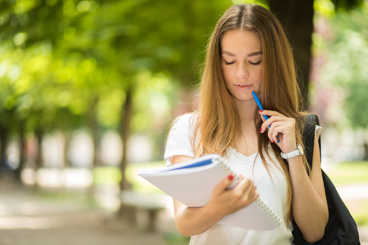 成都铁路类的学校_成都有铁路专业的专科学校