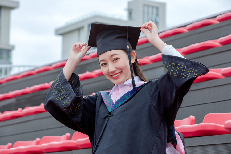 四川天一学院校园风景视频_四川天一学院图片