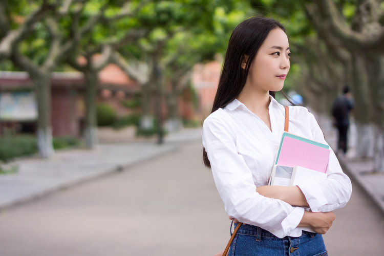 初中毕业学电脑什么专业好_初中毕业学电脑什么专业好就业