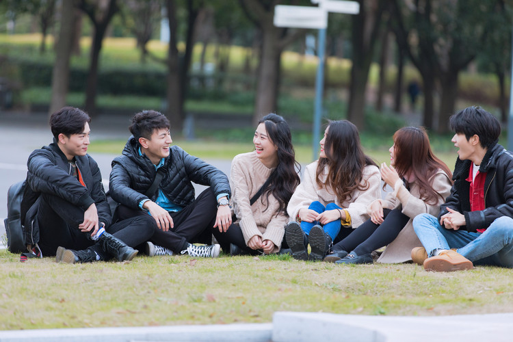 成都贵族学校有三加二吗_成都贵族学校一年费用多少