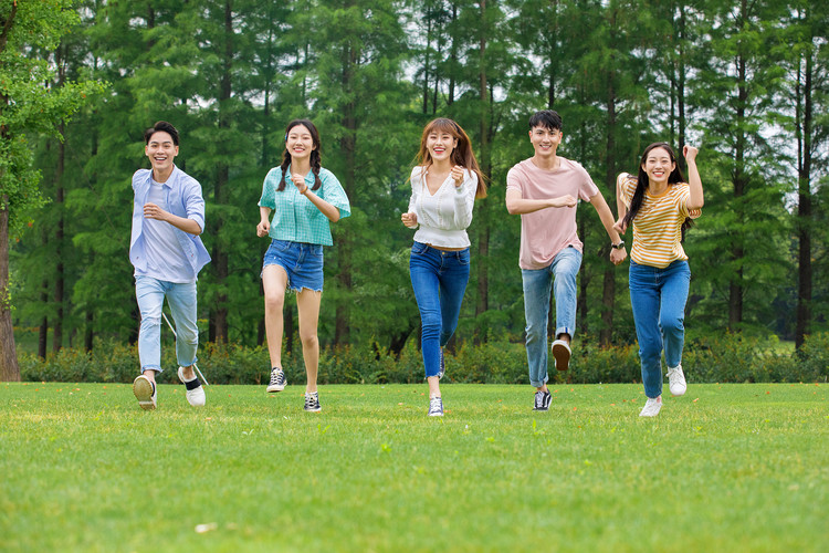 成都东站到希望职业学校怎么走_成都希望职业学校离地铁站好远