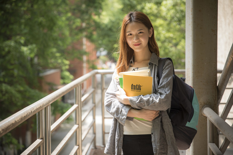 成都高铁乘务学校哪些好_成都高铁乘务专业学校