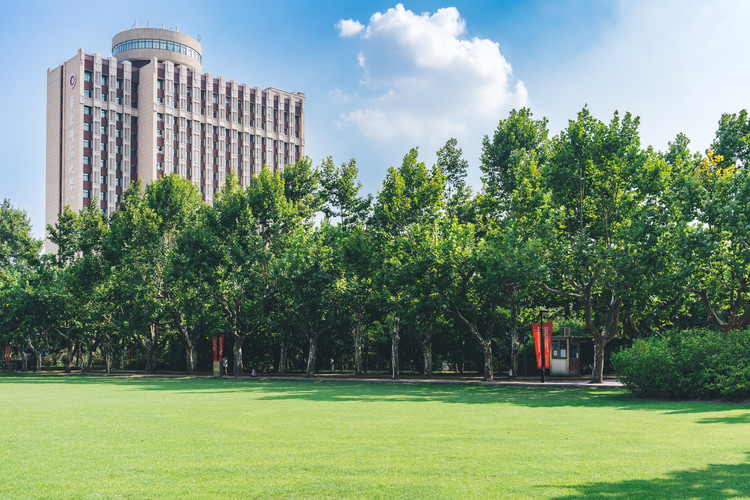 成都航空职业学院空乘专业学费_成都航空职业学院空乘专业就业率高不